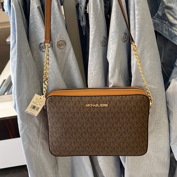 Michael Kors Large Jet Set Item East West Crossbody Brown - Picture 15 of 16